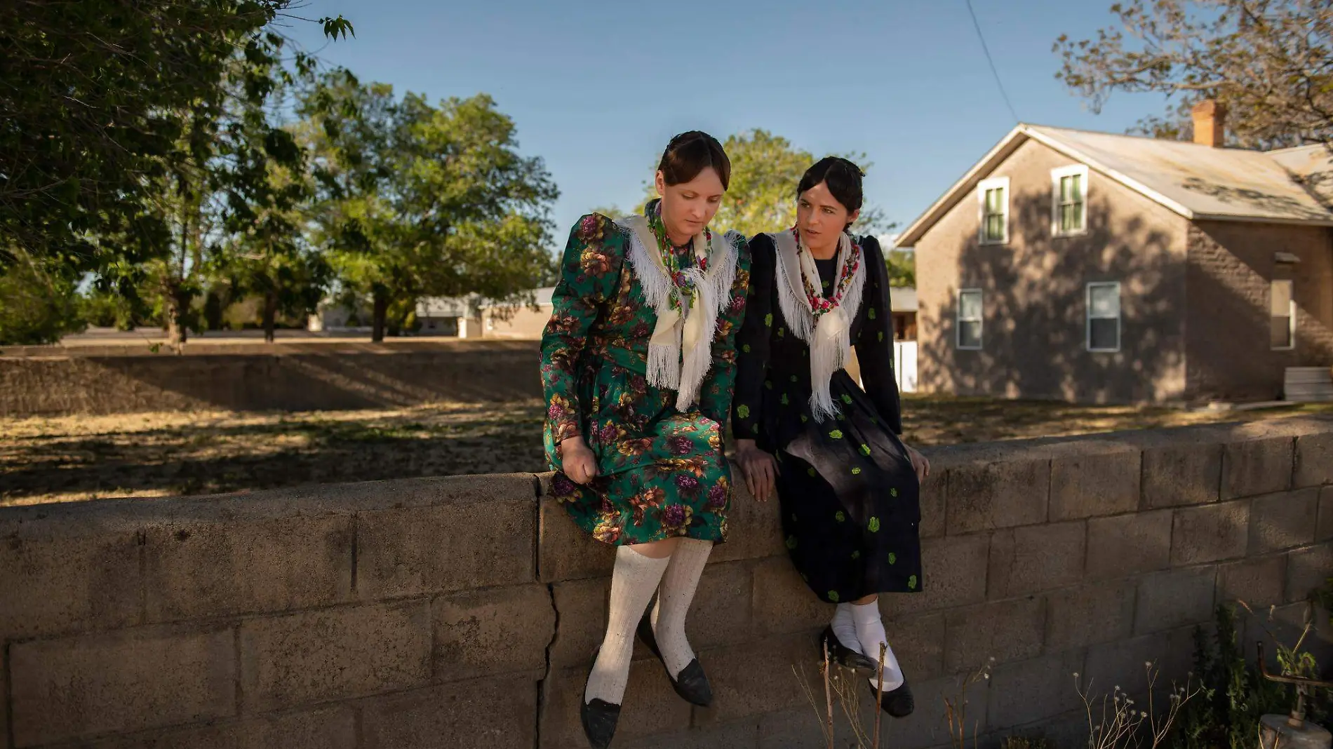 veronica enns y marcela enns